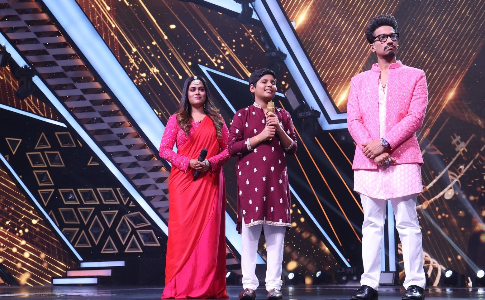 SS3’s Kshitij Saxena’s singing touches Neha Kakkar’s soul deeply!