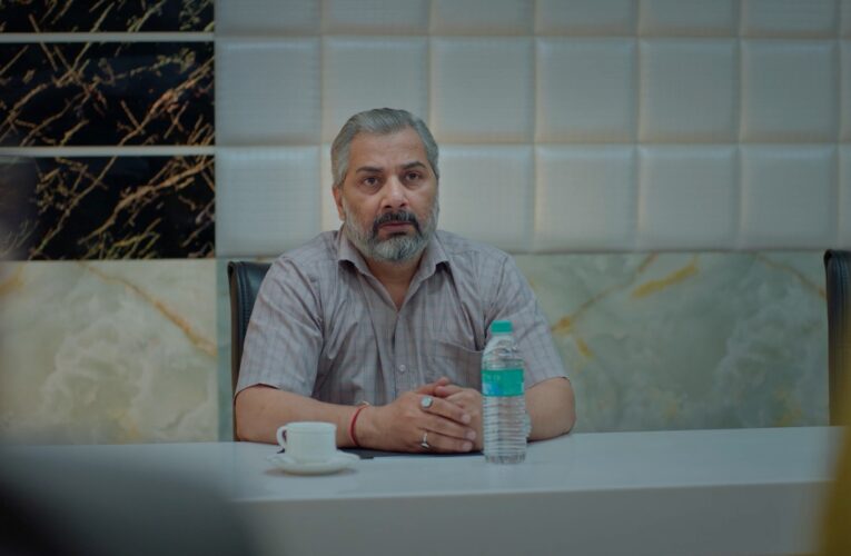 Jamnapaar actor Varun Badola says, “It was crucial to ensure that my personal life did not clash with the character’s life”!