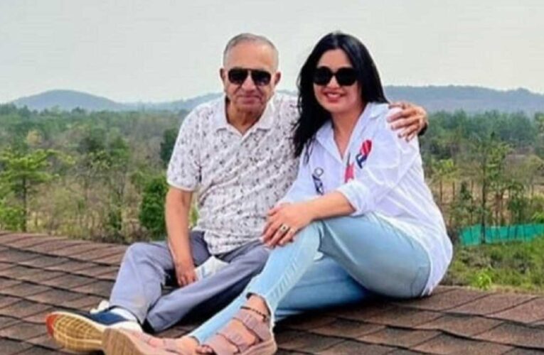 Neha Joshi, Yogesh Tripathi and Shubhangi Atre celebrate Father’s Day!