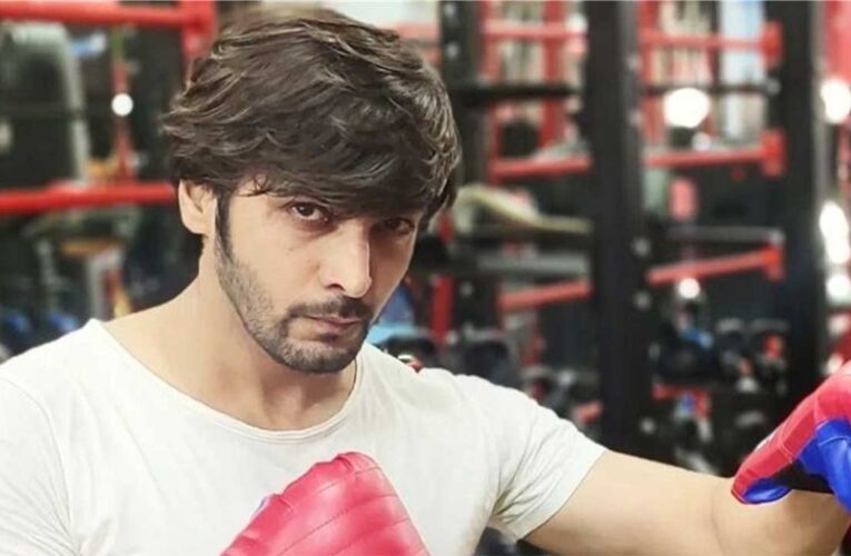 On Yoga Day actor Ashish Dixit says, “One pose I really love is the Locust Pose or Salabhasana”!