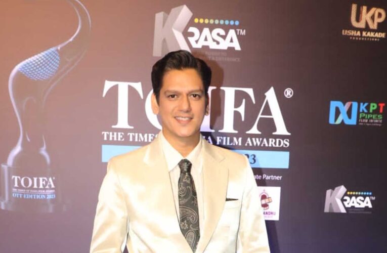 Vijay Varma’s bags two Acting Excellence Awards!