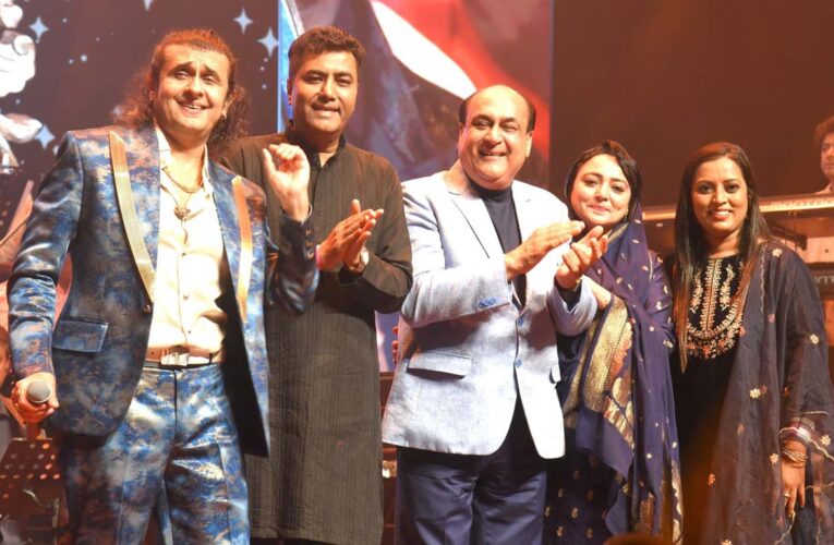 Sonu Nigam’s first-ever Mohammed Rafi tribute show in India, ‘Sau Saal Pehle’!