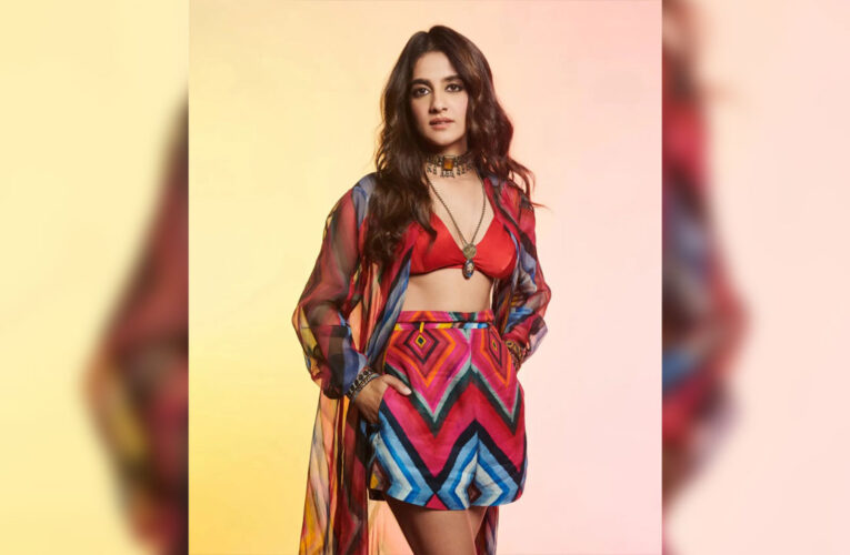 Jasleen Royal is chosen by Coldplay as the only artist in India to open their Music of the Spheres tour!