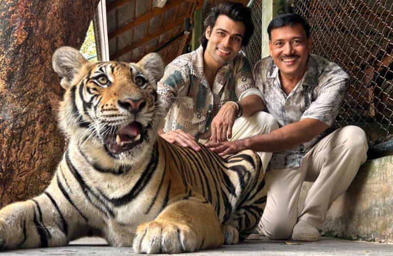 Srikant Dwivedi Visits Phuket to Enjoy Sun an Sand!