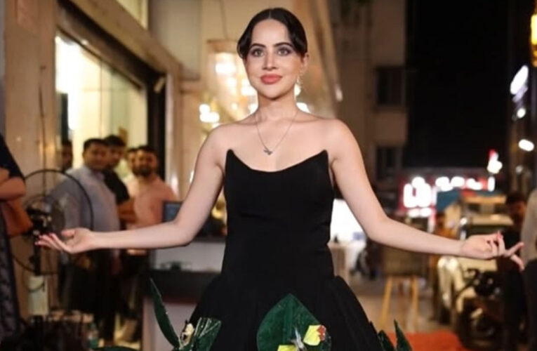 Uorfi Javed sported a heavy outfit that represented Brahma!