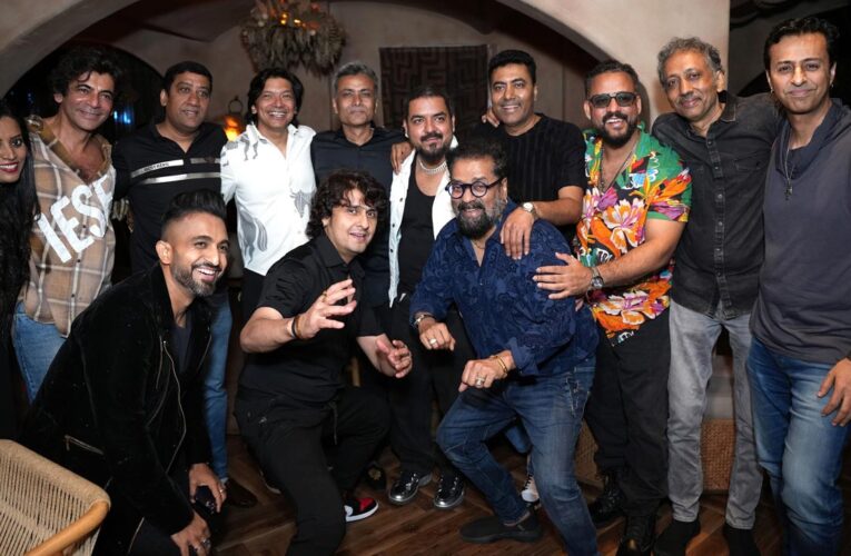 Artists from the music and entertainment world come together for singer Rabbani Mustafa Khan’ brithday bash!