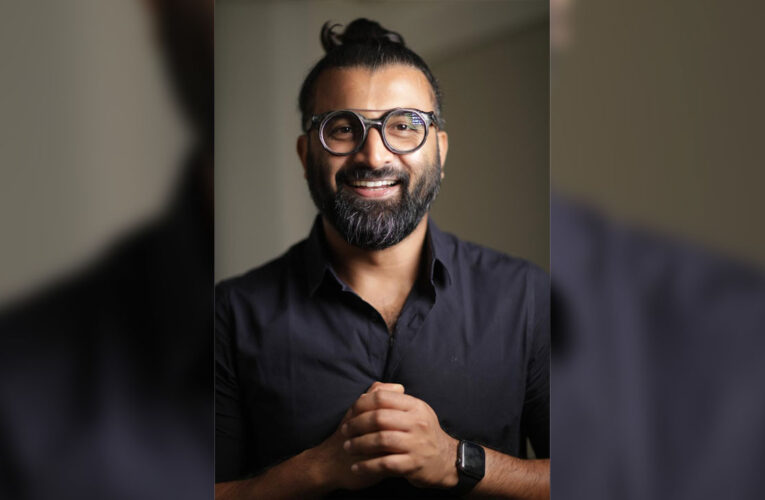 The celebrity hair designer Darshan Yewalekar says, “Hair design is cinema’s new language”!