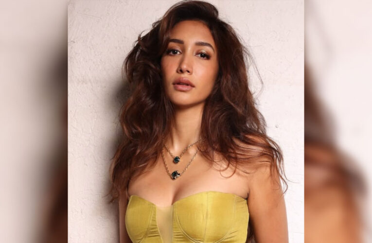 Shreya Chaudhry showcases her growing love for Padel!