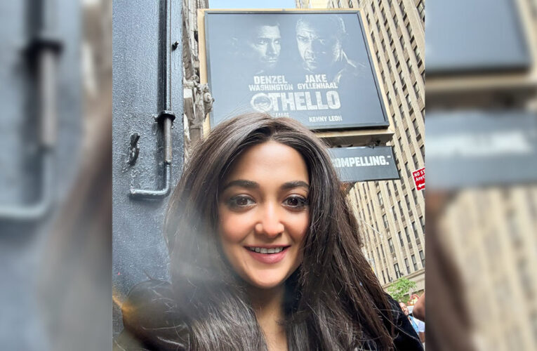 Monali Thakur Enjoys Her First Broadway Show With Shakespeare’s ‘Othello’!