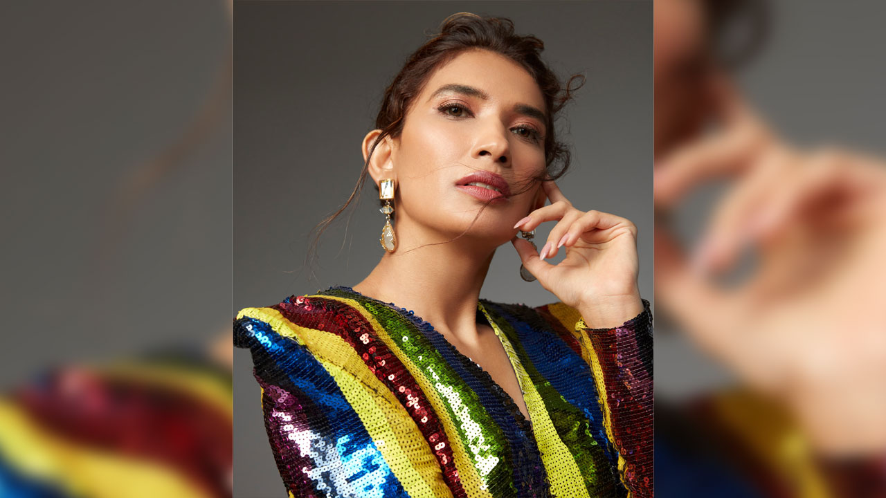 Aankhon Ki Gustaakhiyan