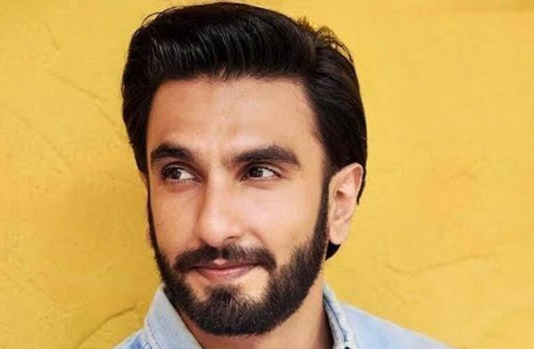 Ranveer Singh was recently seen shooting at Mehboob Studio, under a tight security!