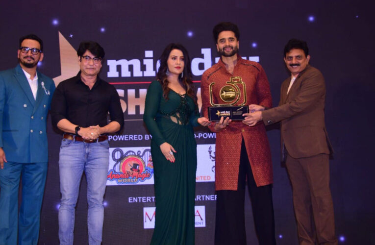 Jackky Bhagnani’s ‘Jjust Music’ bags award at the ‘Mid-Day Showbiz Icon Award 2025’!