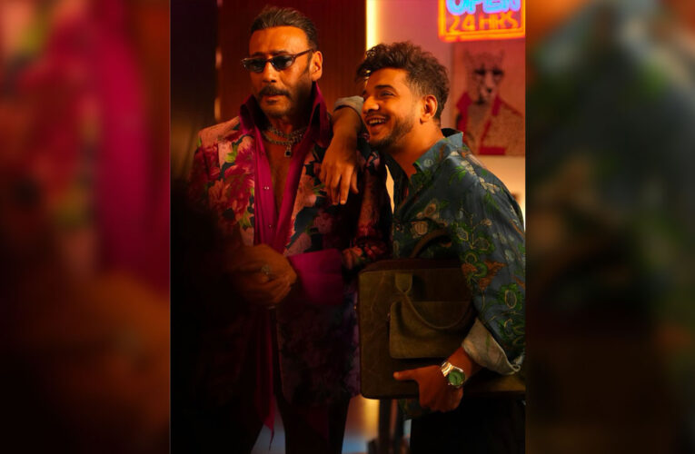 When Salesman met Arif: Jackie Shroff loses his cool on Munawar Faruqui in quirky face-off!