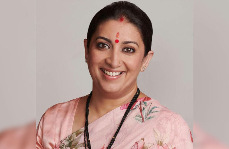 Smriti Irani emphasises that storytelling, creativity, and design-thinking will define the next wave of growth!