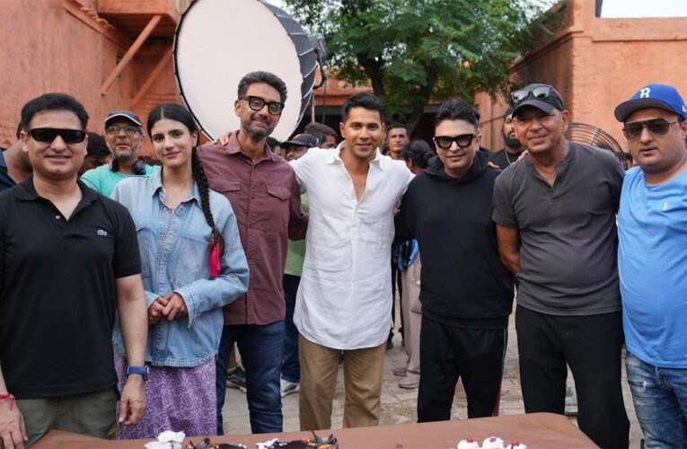 Post Wrap Up ‘Border 2’ Shoot, Varun Dhawan visits Golden Temple!
