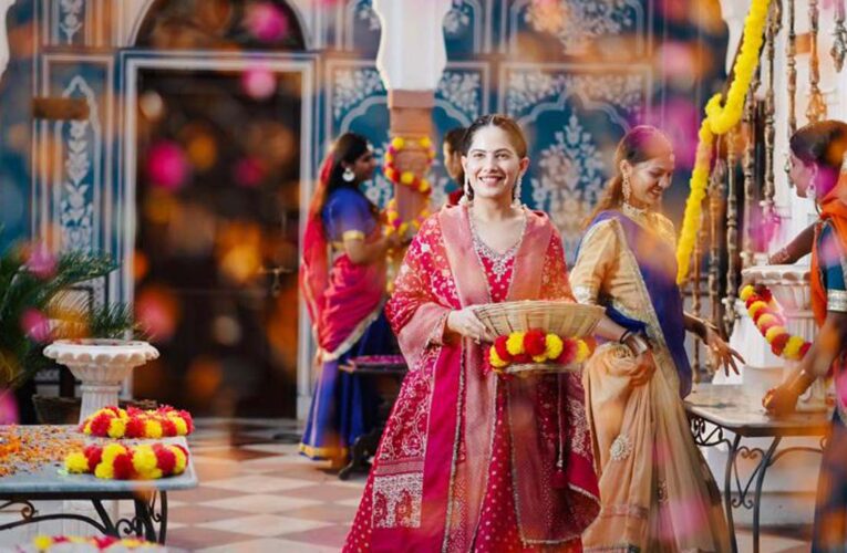 Jaya Kishori croons the bhajan Daras Kanhaiya Ke ahead of Janmashtami!