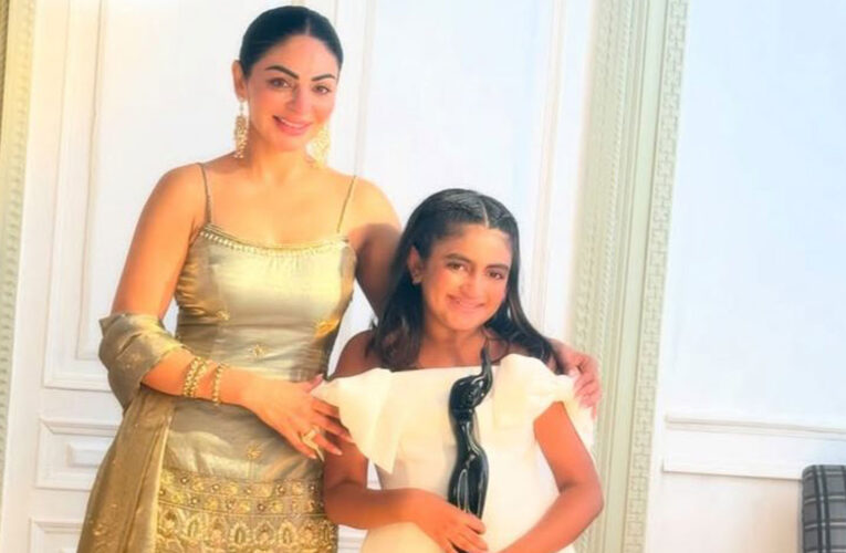 Neeru Bajwa Wins Filmfare Award for ‘Shayar’!