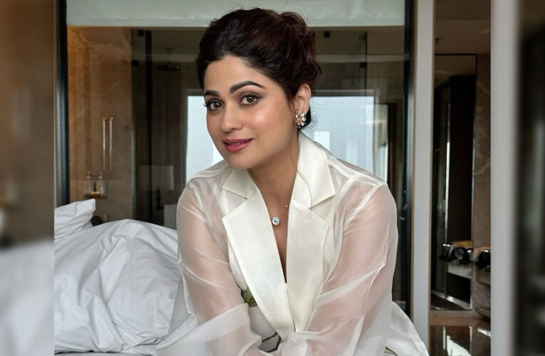 “I still reach out to producers and casting directors for work”, says Shamita Shetty!