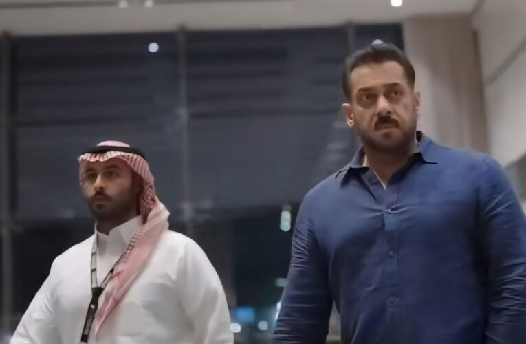 Salman Khan Attends JOY Forum 2025 in Riyadh!