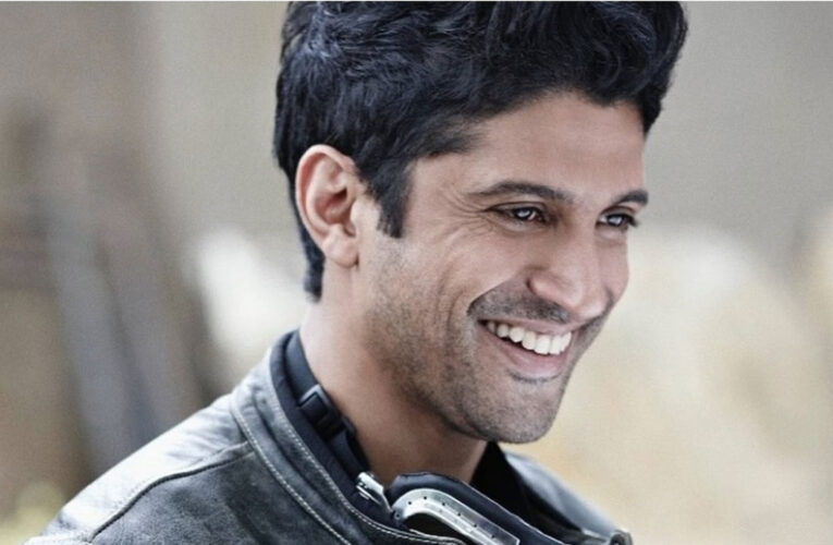 Shabana Azmi loves #120Bahadur and Farhan Akhtar’s performance!