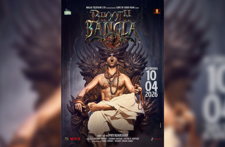 Akshay Kumar and Priyadarshan Drop Motion Poster of ‘Bhooth Bangla’!