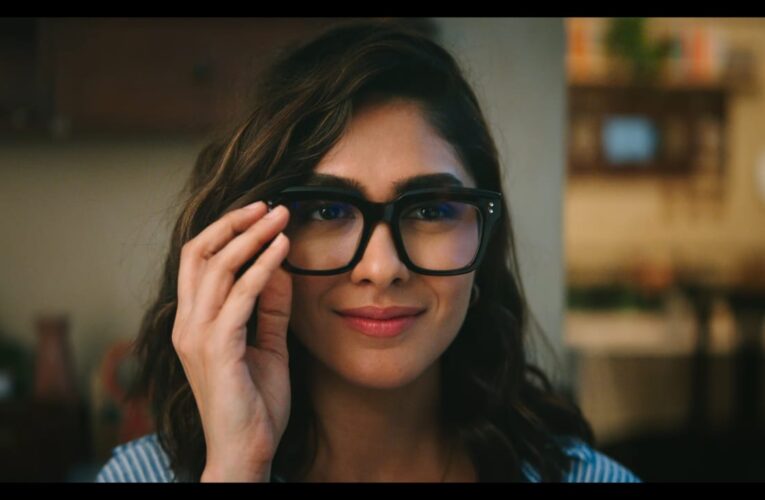 Mrunal Thakur and Siddhant Chaturvedi starrer  ‘Do Deewane Seher Mein’ Drops Trailer!