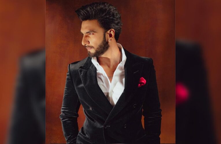 Bollywood Actor’s Well-Styled Tuxedo Looks!
