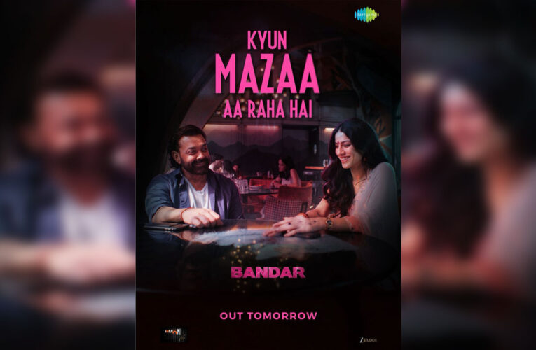 Kyun Mazaa Aa Raha Hai