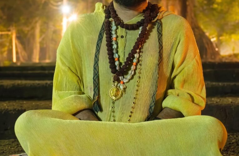 Mysterious ‘Mrutyuchakra’ to feature Pushkaraj Chirputkar as ‘Guru’!