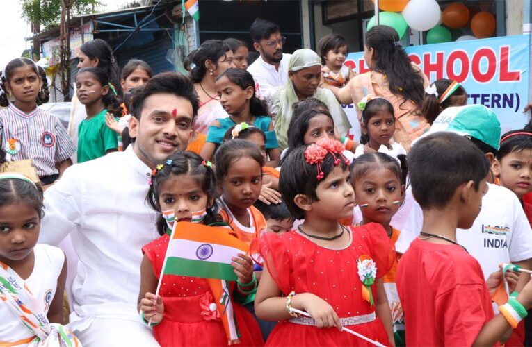 Shailesh Ramugade Marks Independence Day with Students, Distributes Scholarships and Champions a Drug-Free India!