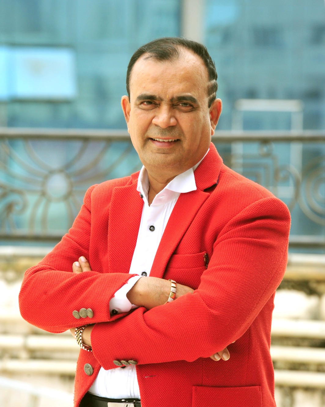 Dr. Yogesh Lakhani